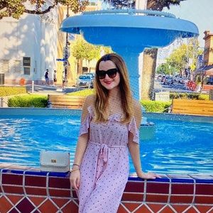 Meet your Posher, Azii